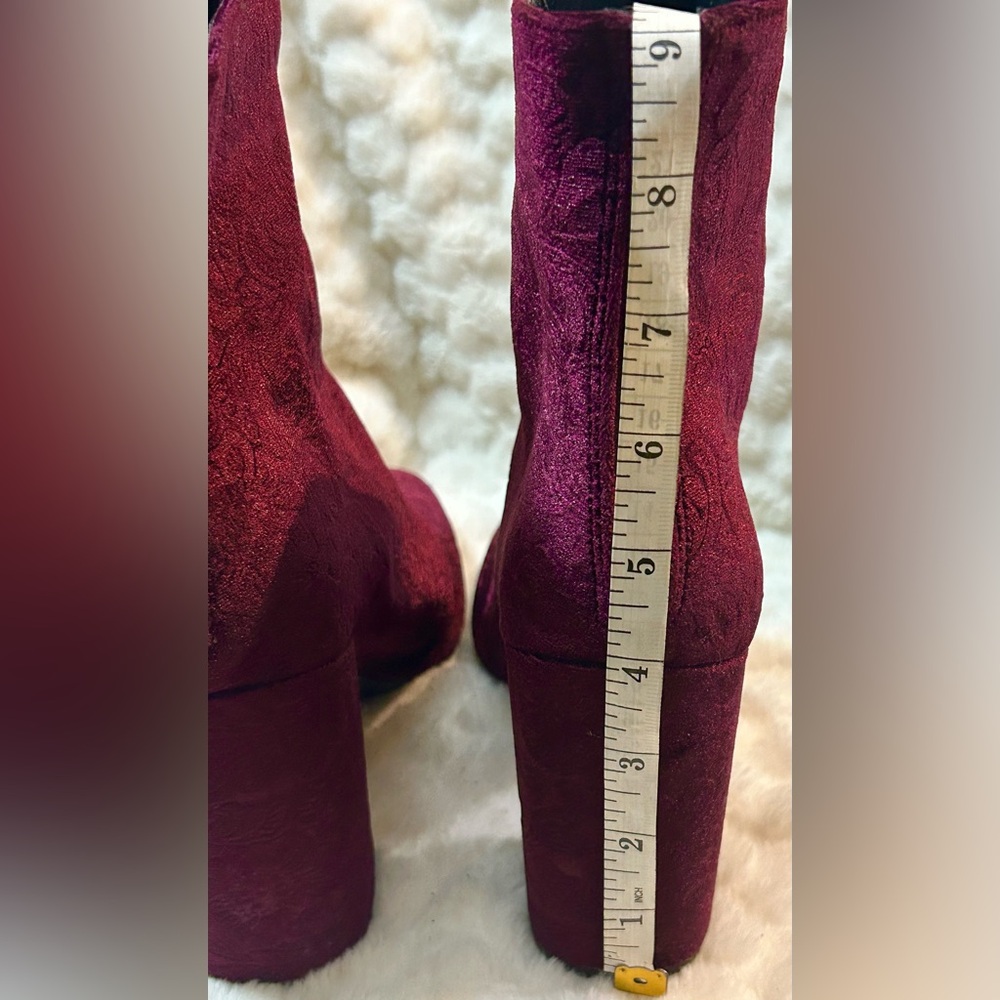 Jessica Simpson Etched Velvet Burgundy block heel ankle boots women’s size 7.5M - Picture 9 of 12